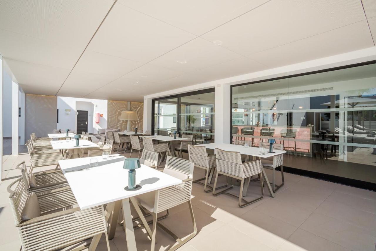 Migjorn Ibiza Suites & Spa Playa d'en Bossa Bagian luar foto