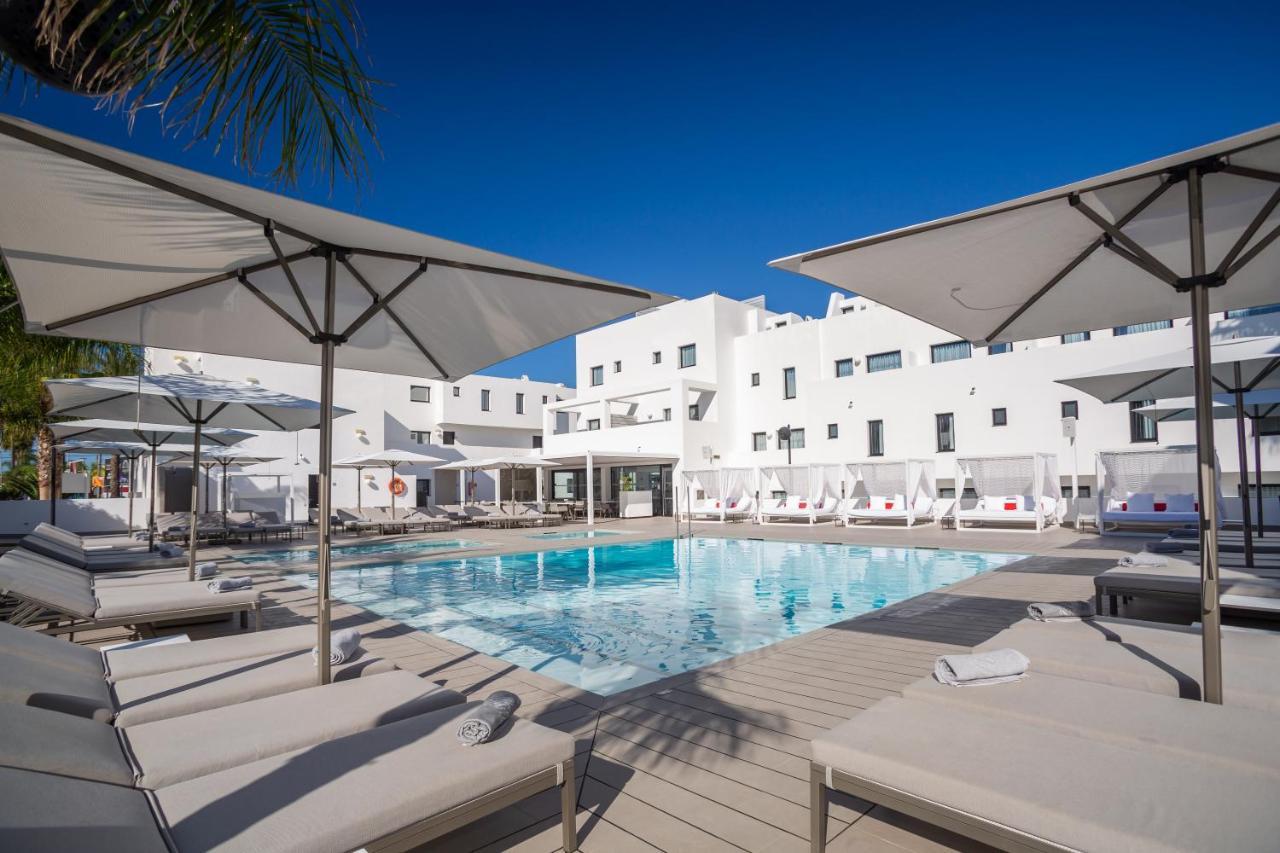Migjorn Ibiza Suites & Spa Playa d'en Bossa Bagian luar foto