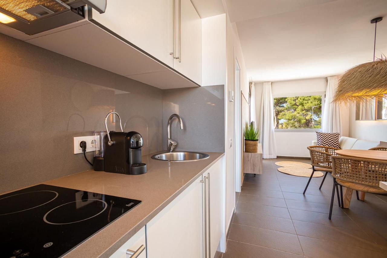 Migjorn Ibiza Suites & Spa Playa d'en Bossa Bagian luar foto