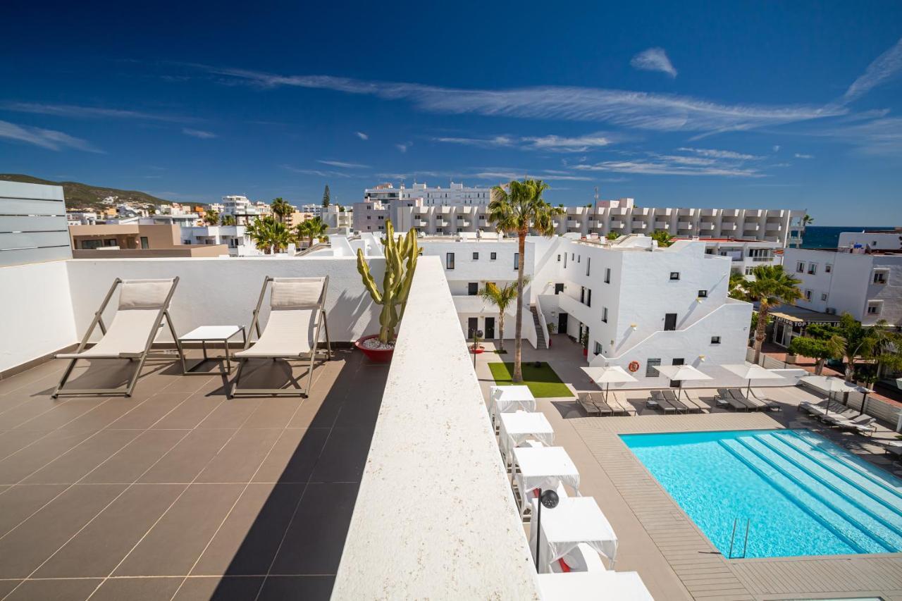 Migjorn Ibiza Suites & Spa Playa d'en Bossa Bagian luar foto