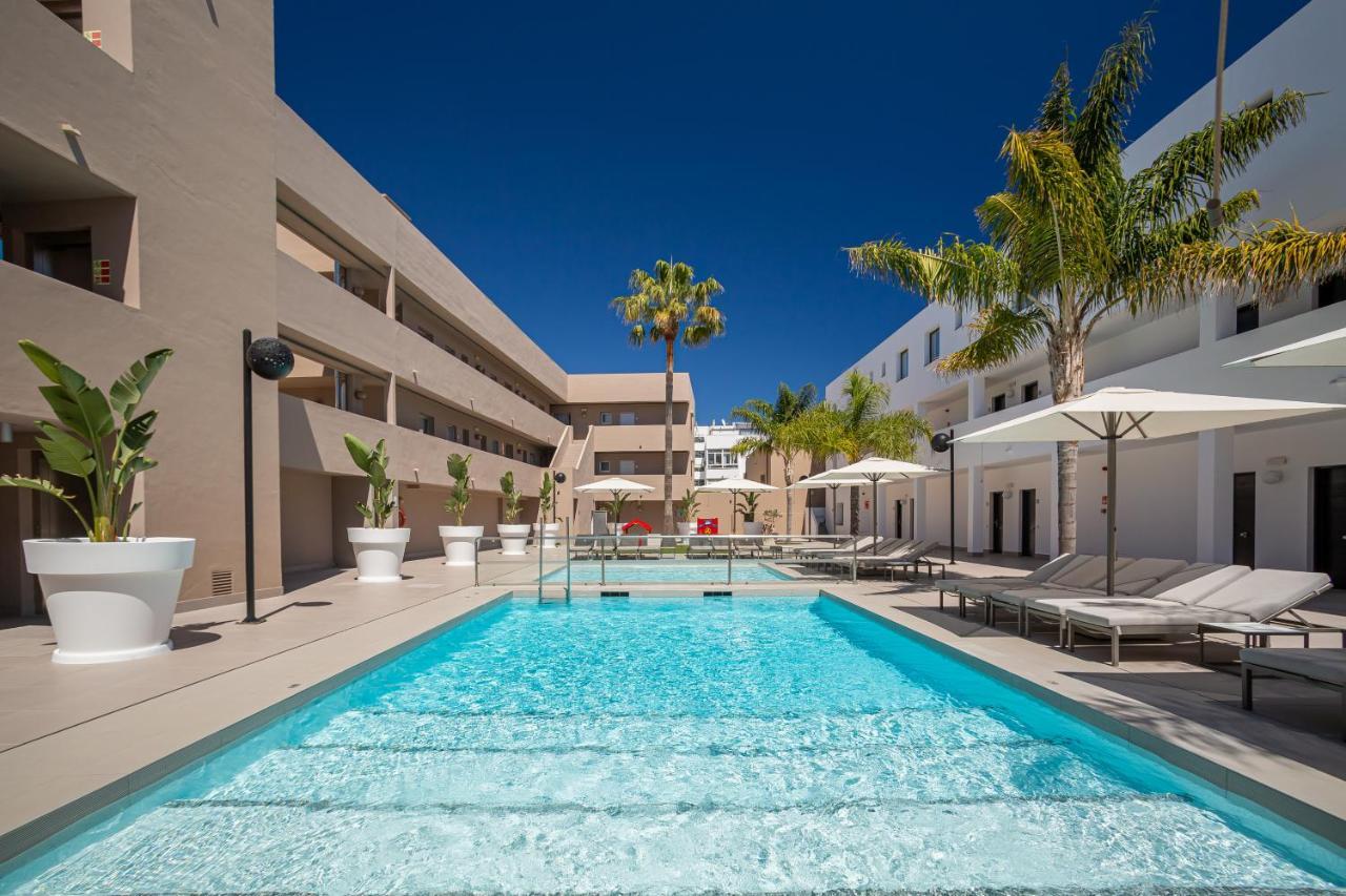 Migjorn Ibiza Suites & Spa Playa d'en Bossa Bagian luar foto