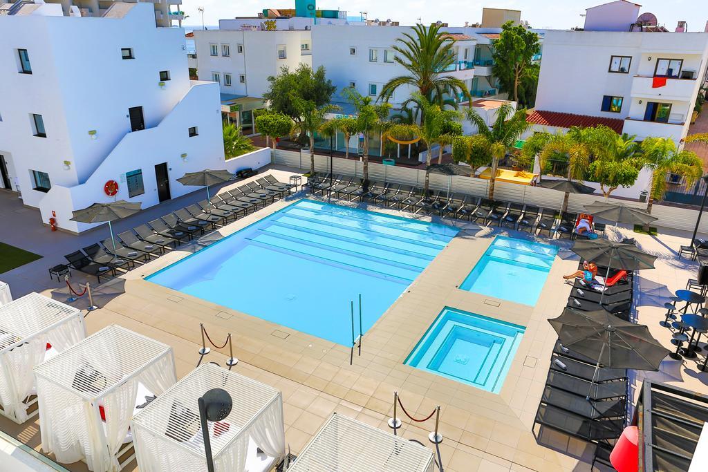 Migjorn Ibiza Suites & Spa Playa d'en Bossa Bagian luar foto